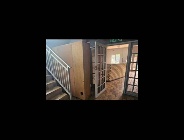 760M² OFFICE TO LET IN NEW GERMANY